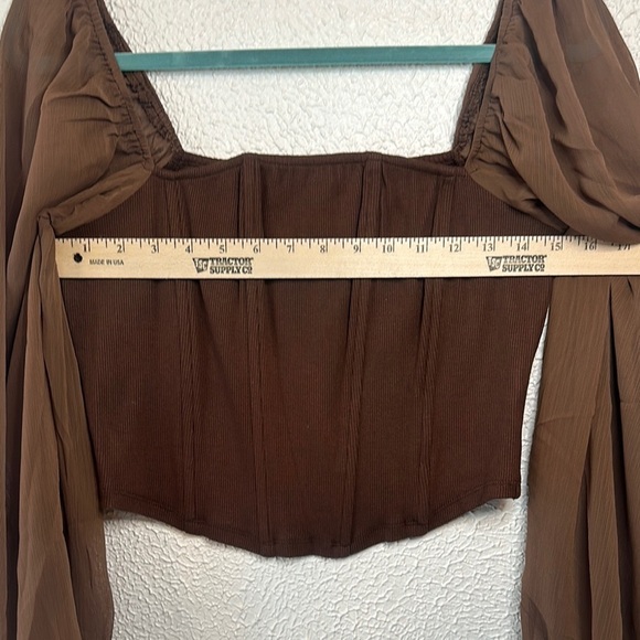 Promesa Brown Ruched Long Sleeve Crop Blouse - Picture 7 of 11